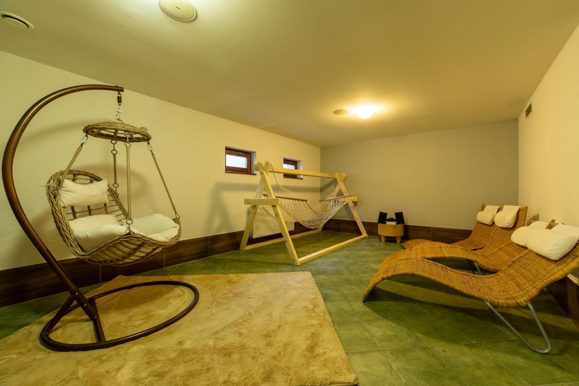 Hotel Liptov Holiday *** Liptovsky Trnovec Ngoại thất bức ảnh