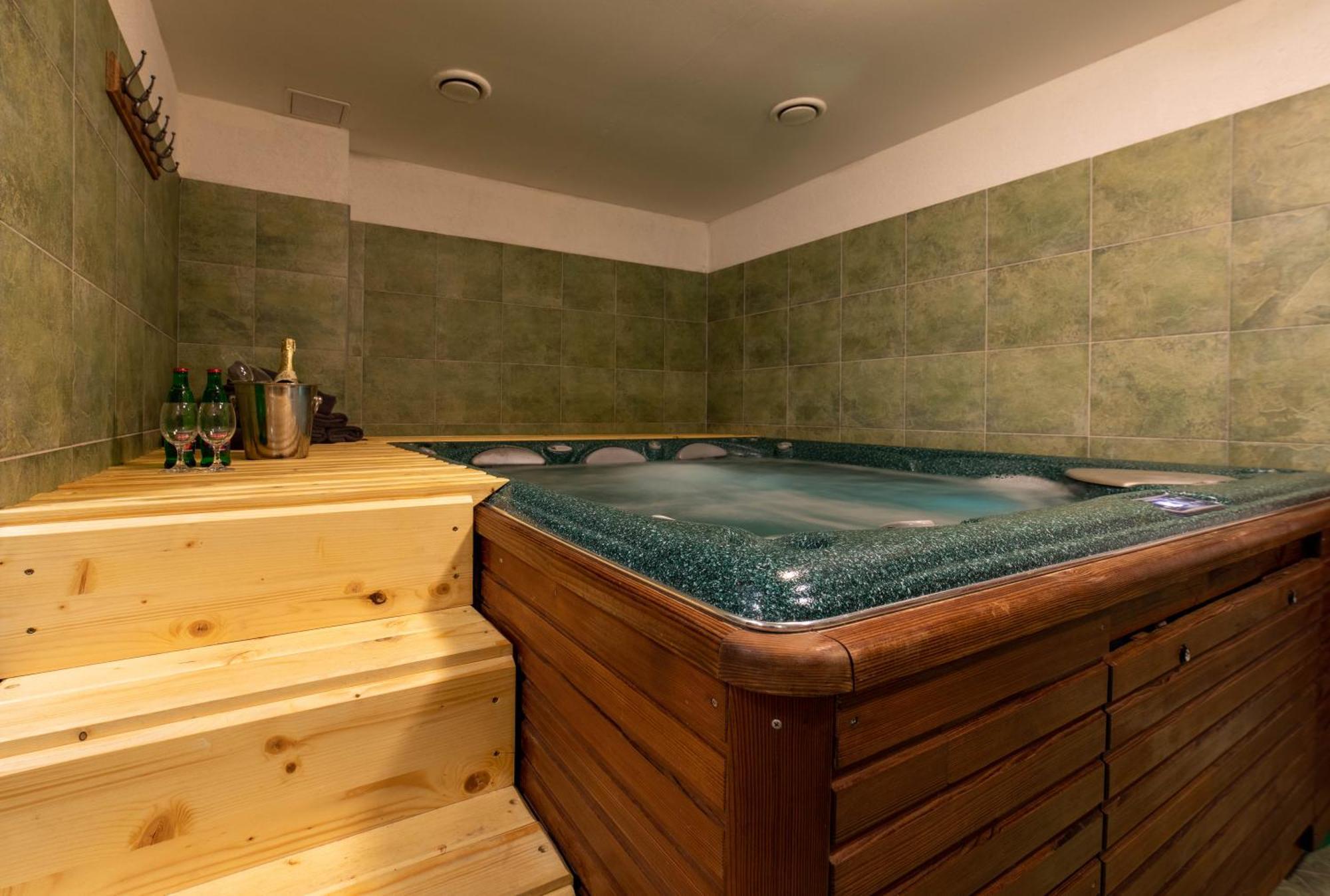 Hotel Liptov Holiday *** Liptovsky Trnovec Ngoại thất bức ảnh