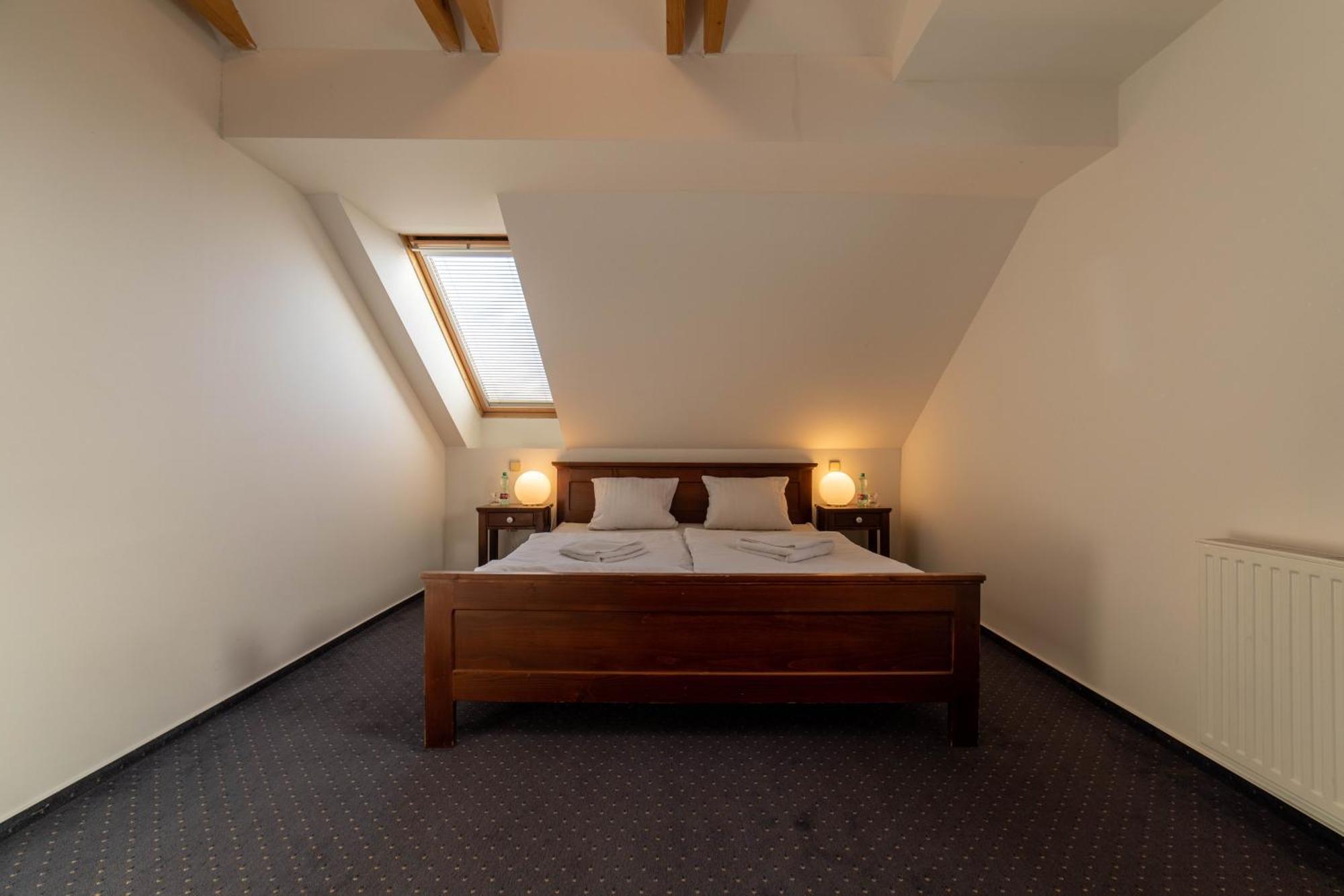 Hotel Liptov Holiday *** Liptovsky Trnovec Ngoại thất bức ảnh